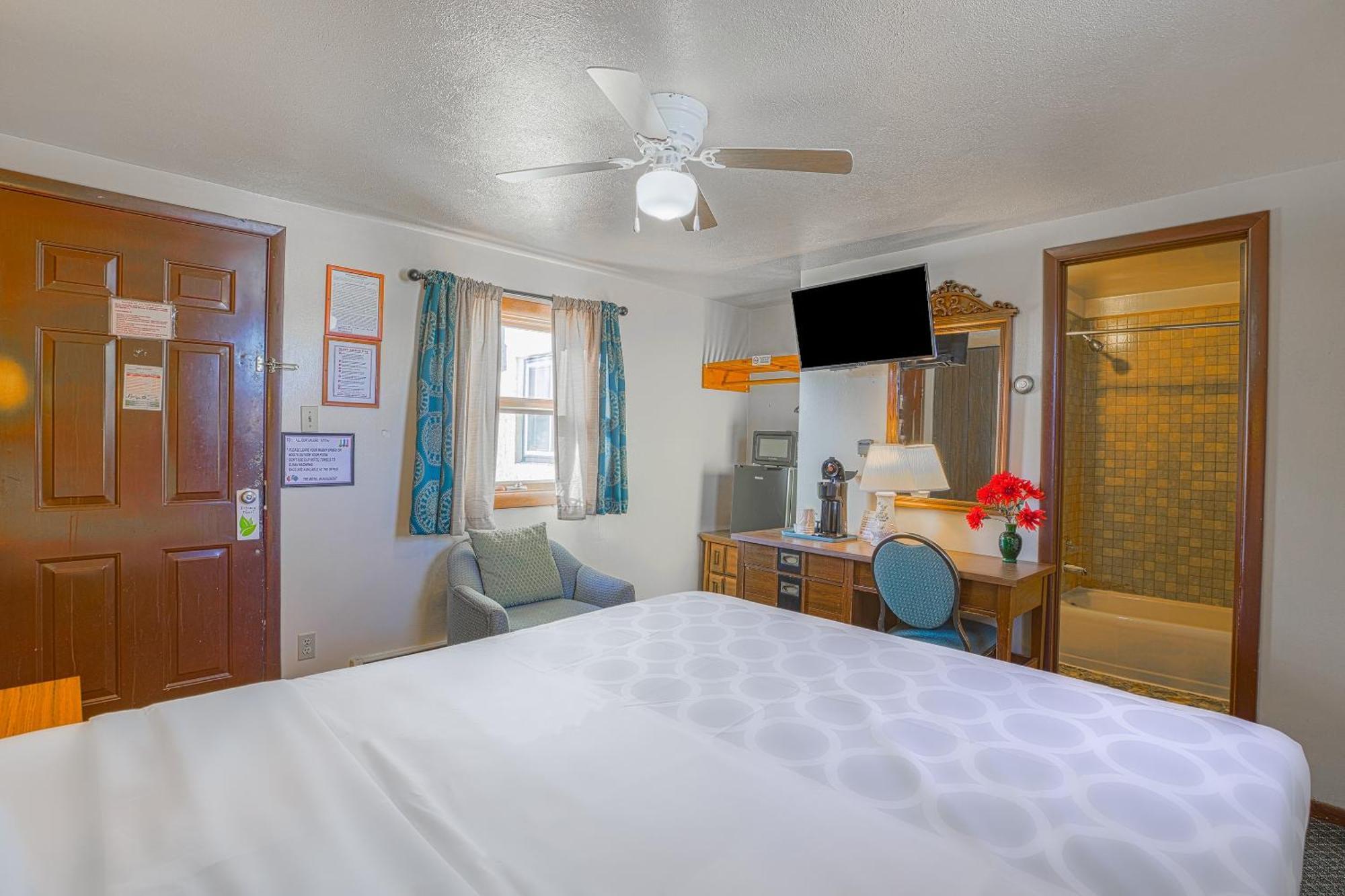 Love Hotels Silver Street By Oyo At Hurley Wi المظهر الخارجي الصورة