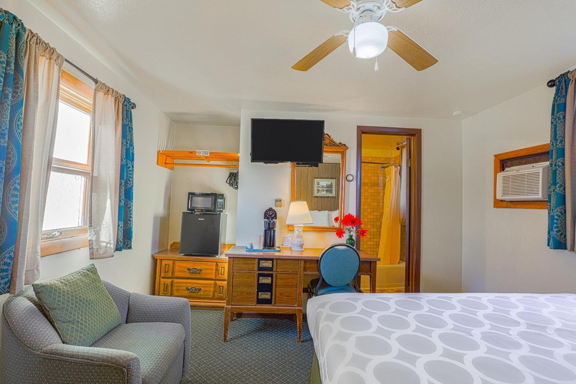 Love Hotels Silver Street By Oyo At Hurley Wi المظهر الخارجي الصورة