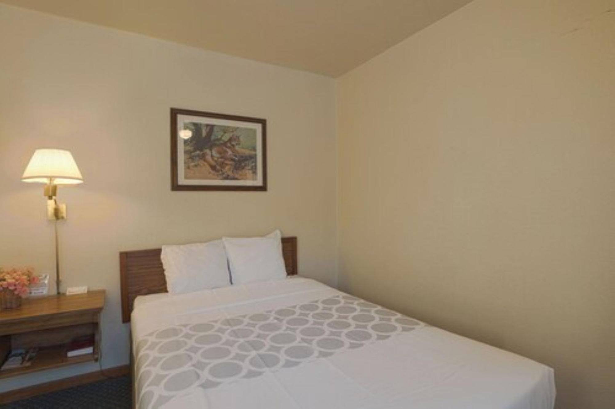 Love Hotels Silver Street By Oyo At Hurley Wi المظهر الخارجي الصورة